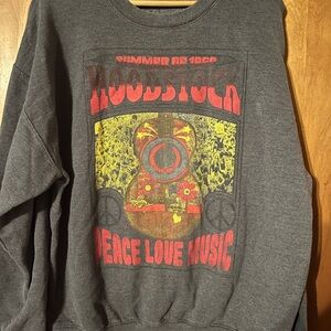 Woodstock sweatshirt size xl